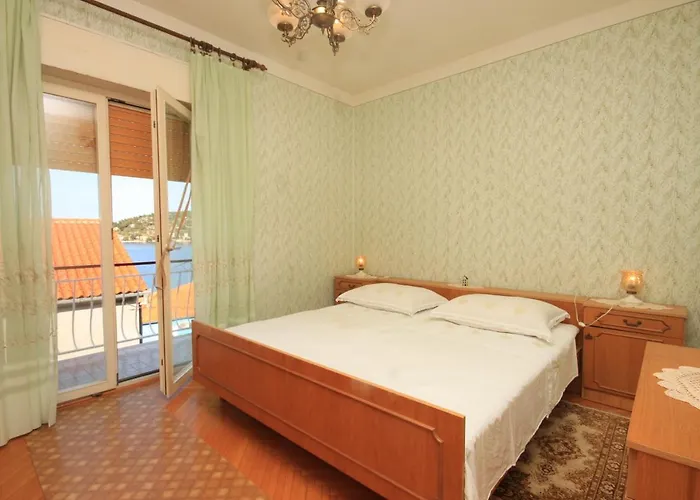 Апартаменты Apartments By The Sea Kali, Ugljan - 8203 Кали
