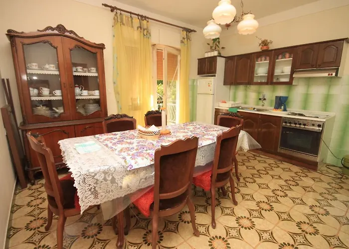 By The Sea Kali, Ugljan - 8203 Apartman Kali